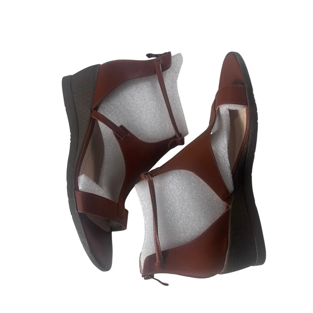 Journee Collection Trayle Tan Vegan Leather Wedge Sandals Women Size 10M Zip NEW